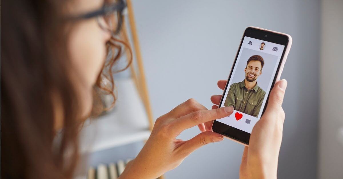 Things your dating profile is telling users